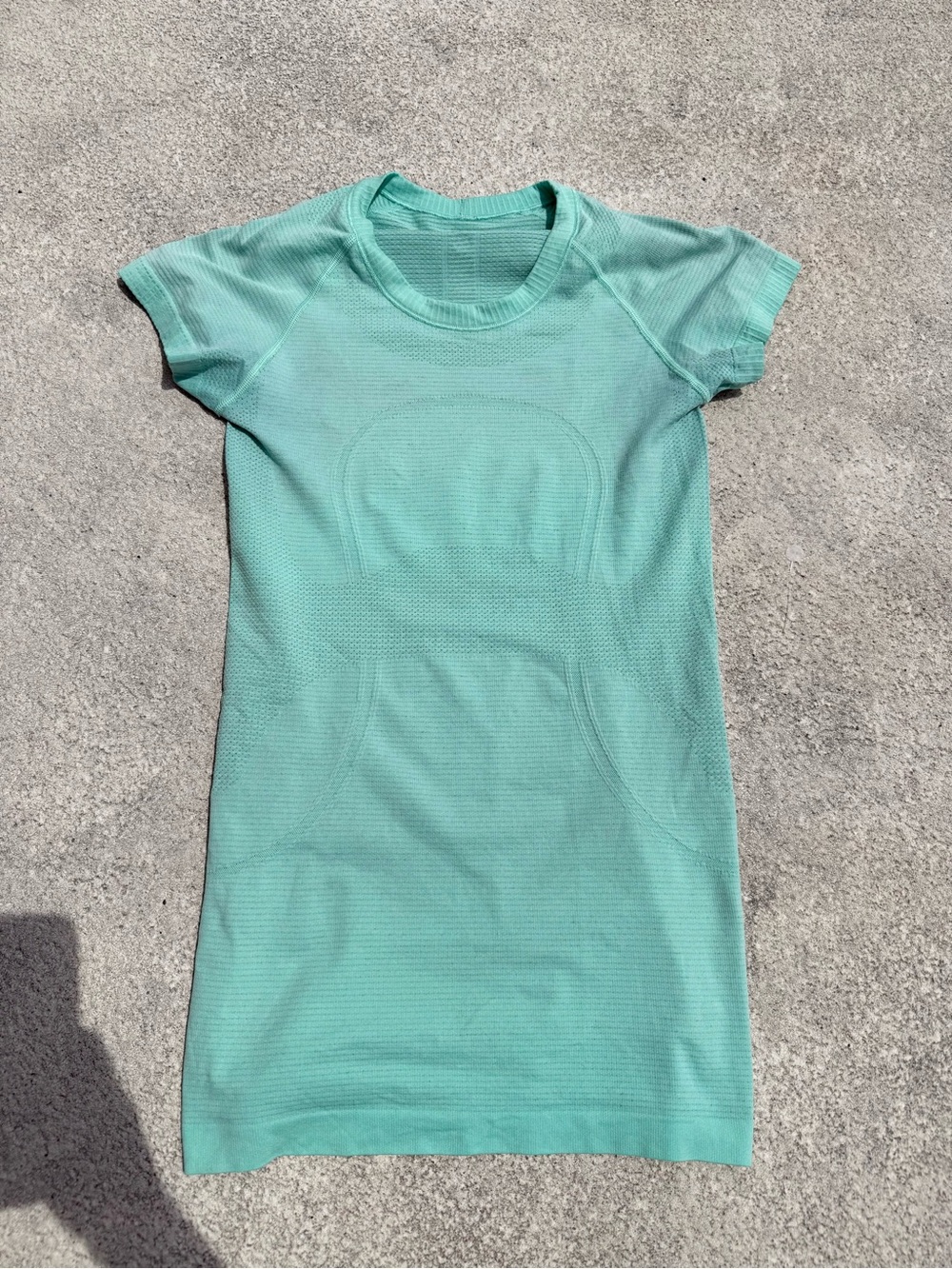 Lululemon Mint Green Swiftly Tech 2.0 Short Sleeve Size 4